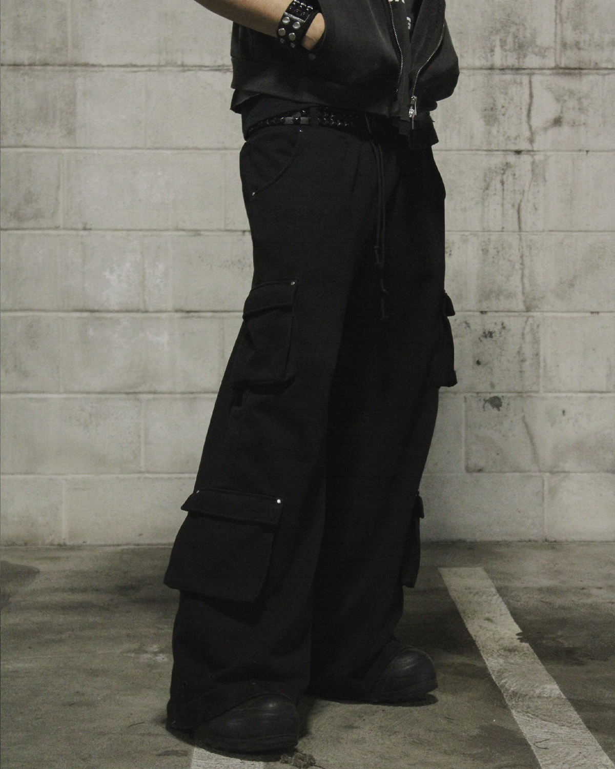 ‘INERTIA’ CARGO SWEATPANTS